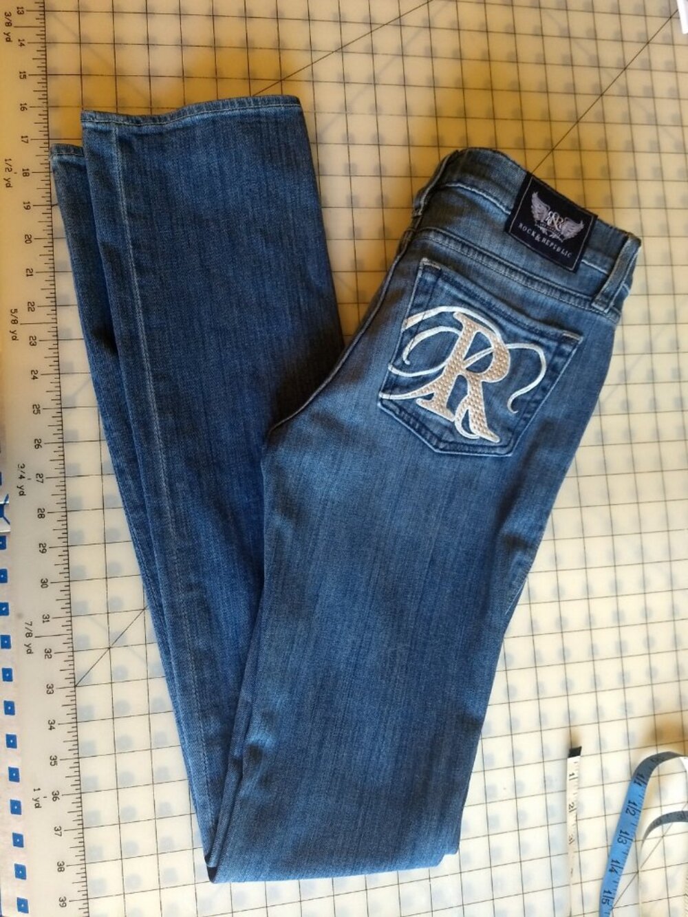 Rock & Republic Straight Leg Jeans size 26 Tall Long Stella Style